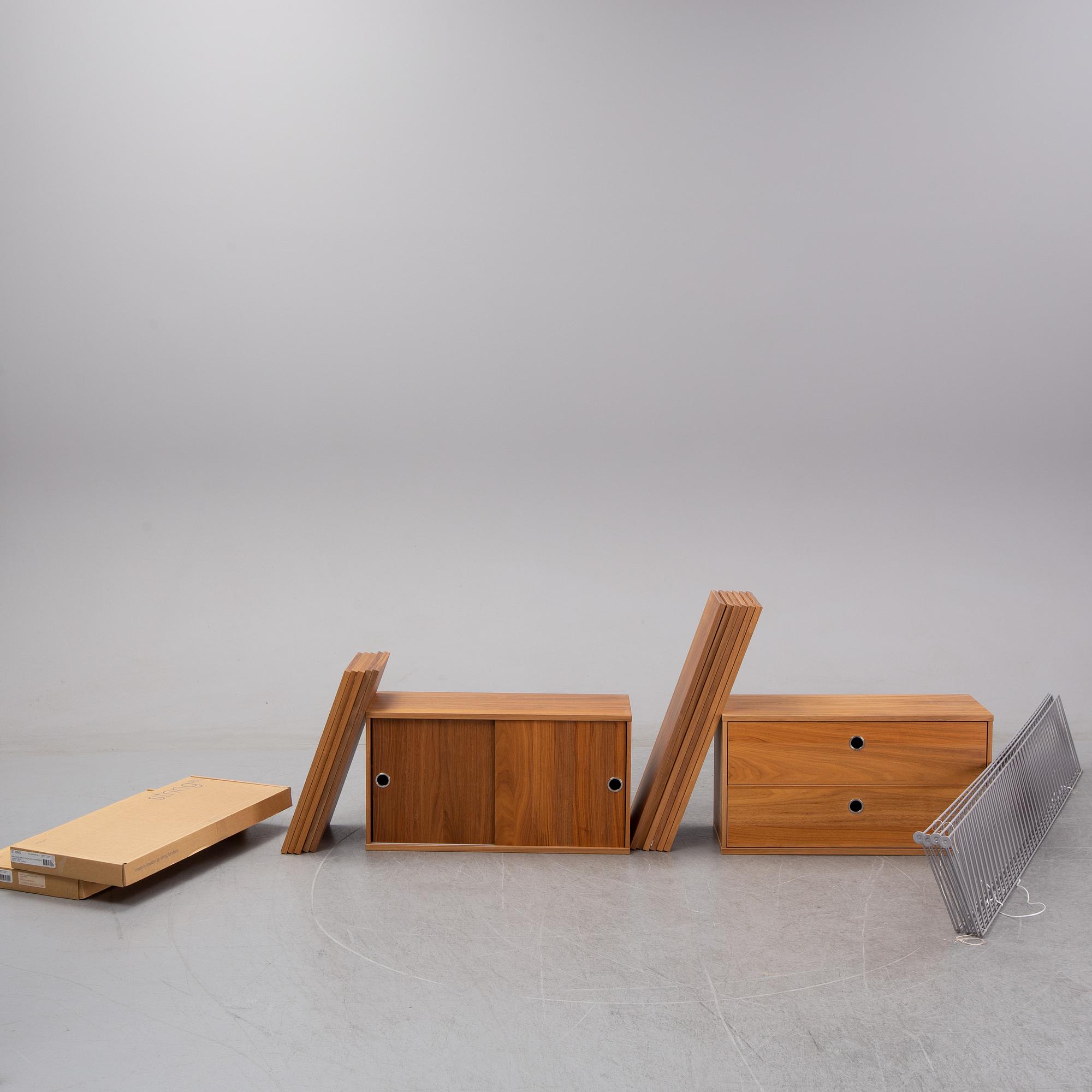 Nils Strinning, hylla, "String", 3 sektioner, String-design, 2000-tal.