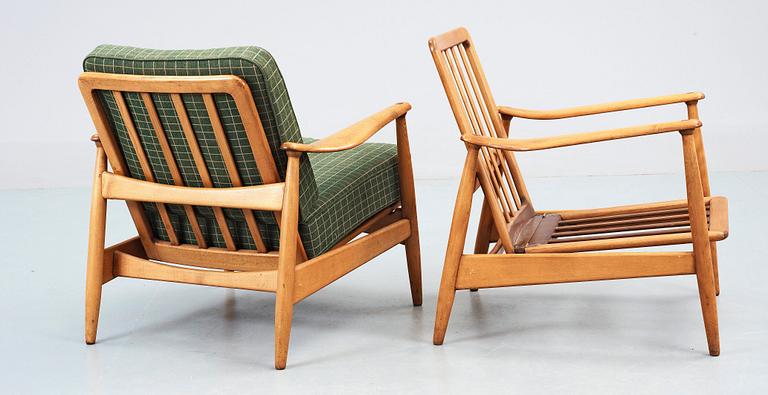 FÅTÖLJER, ett par, 1950/60-tal.