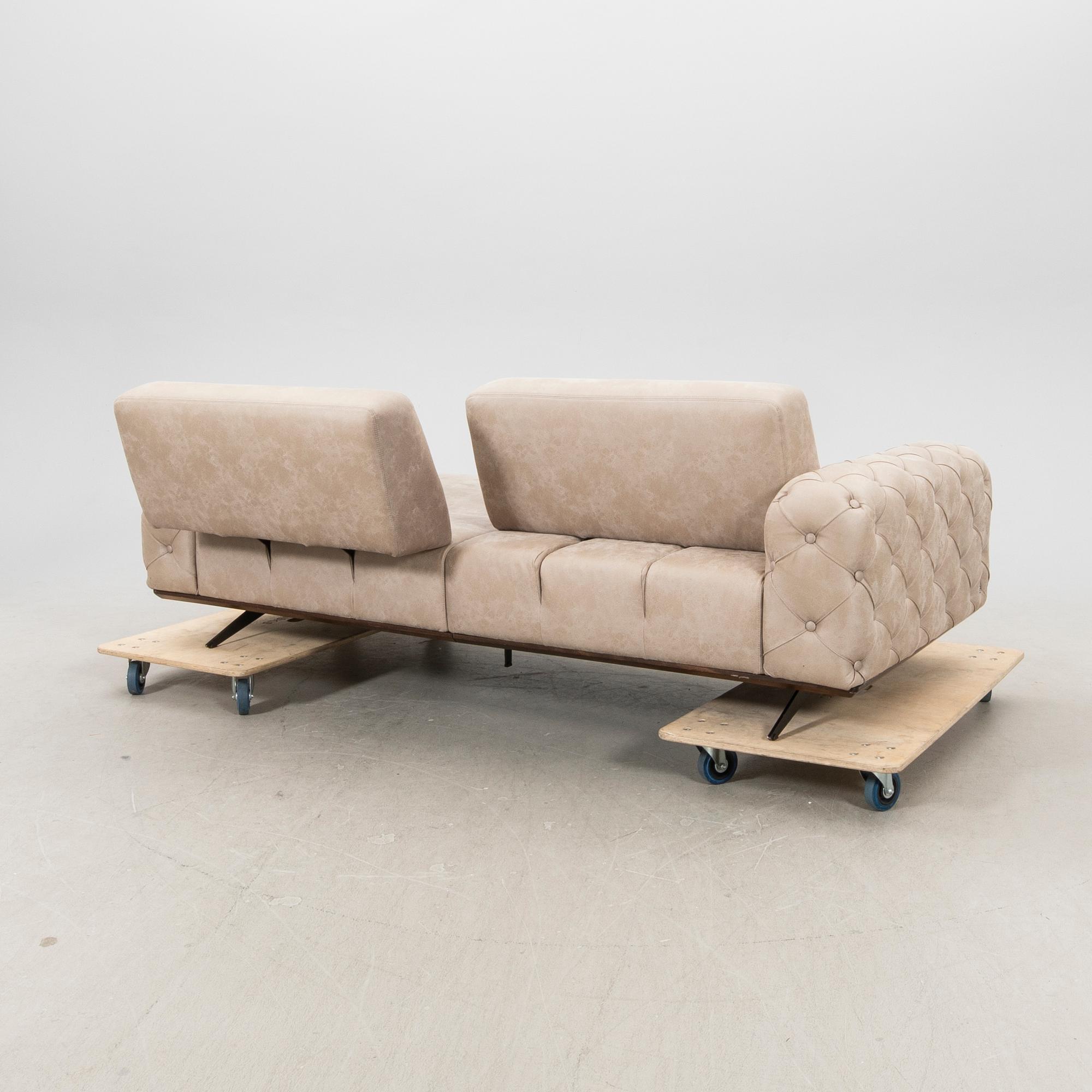 Sofa Saloni Gallardo 21st Century.
