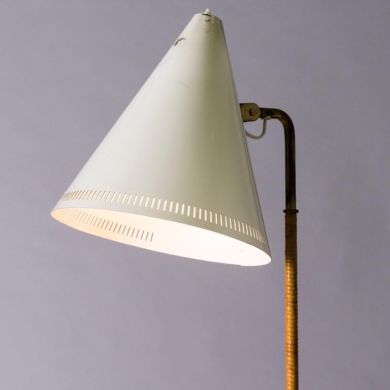 PAAVO TYNELL, A mid-20th century 'K10-10' standard lamp for Idman, Finland.