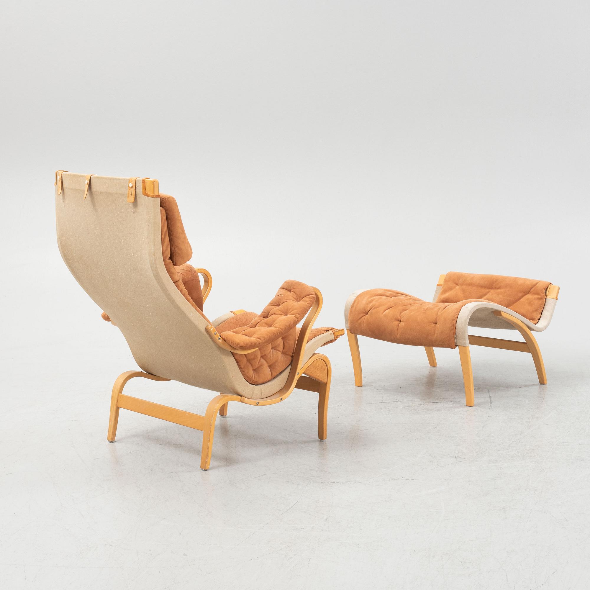 Bruno Mathsson, fåtölj med fotpall, "Pernilla",  Dux.