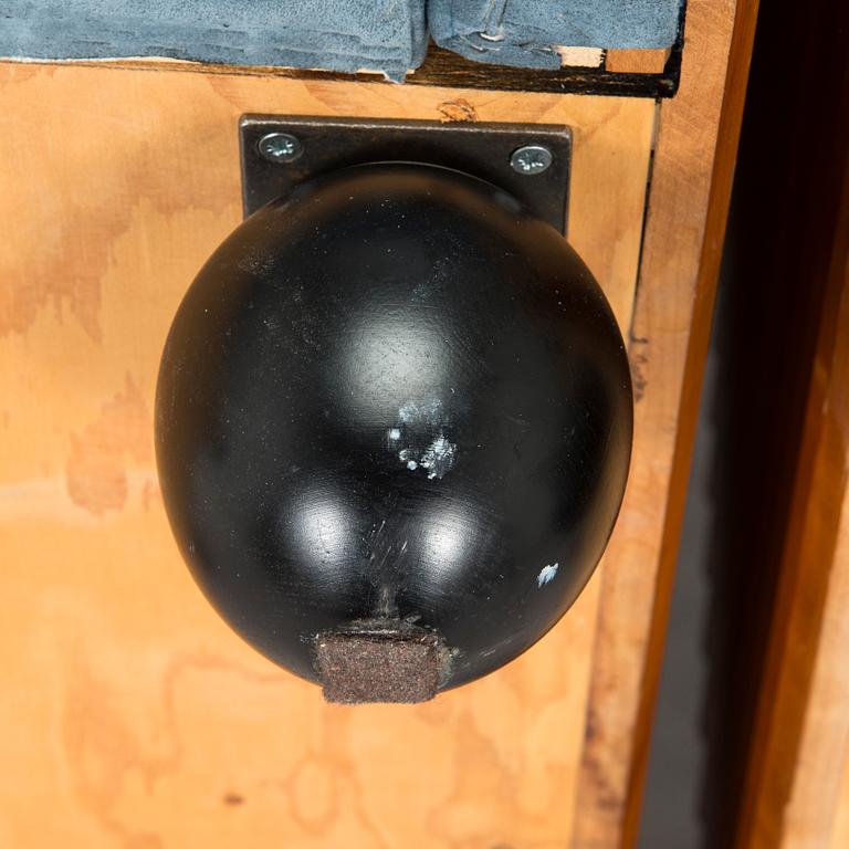 Antti Evävaara, A pair of "Vekki" armchairs, manufacturer Studio Antti E, early 1990s.