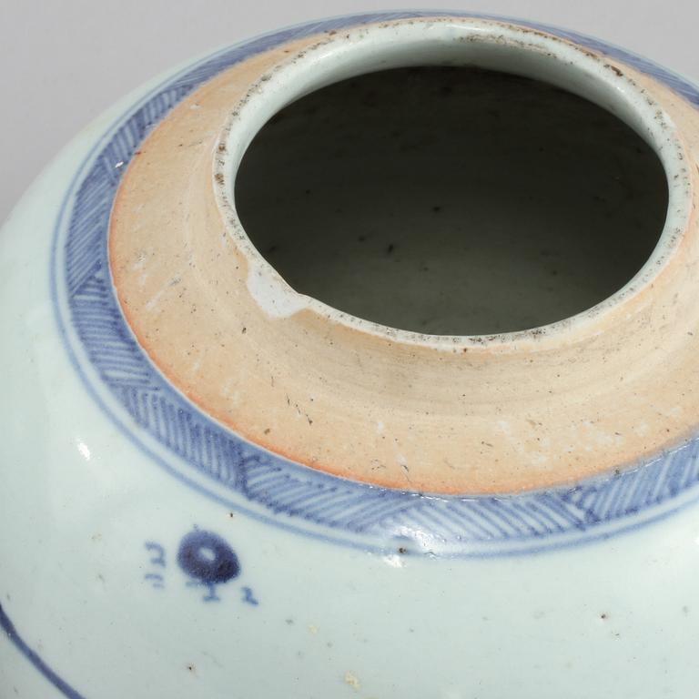 BOJANER, 2 st, porslin, Kina, 1800-tal.