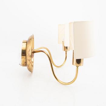 Josef Frank, a brass wall lamp model no 2565 firma Svenkt Tenn.