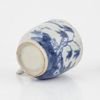 A 24-piece porcelain coffee set, China, Qing Dynasty, around 1800.