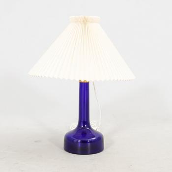 Bordslampa Le Klint/ Holmegaard Danmark 1900-talets andra hälft.