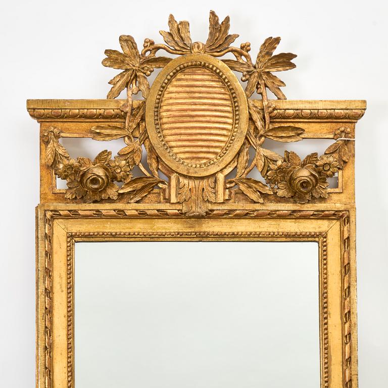 Spegel, av Carl Gustaf Fyrwald (mästare i Stockholm 1776-1825), Gustaviansk.