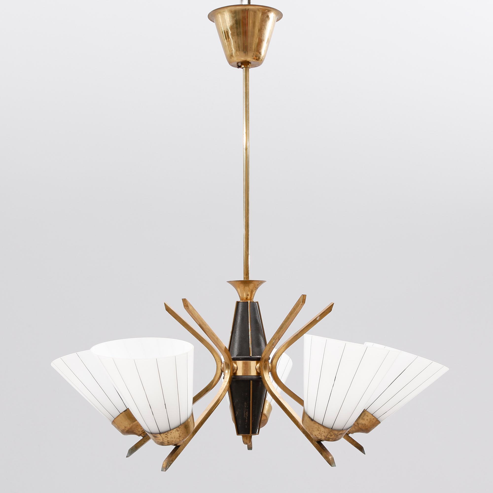 TAKLAMPA, 1950-tal. Höjd ca 63 cm.