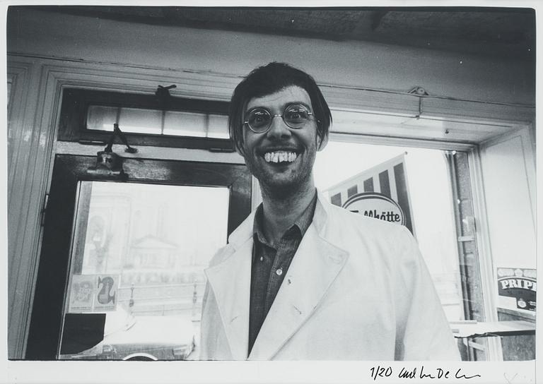 Carl Johan De Geer, photograph, signed 1/20.