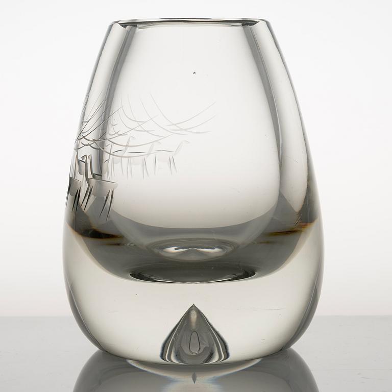 ERKKI VESANTO, an art glass, engraver's signature Käppi, Iittala.