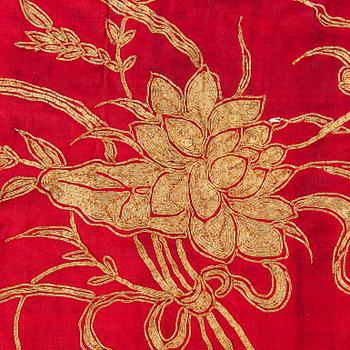 A Chinese silk embroidery, late Qing dynasty (1644–1912).