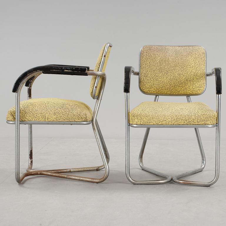 FÅTÖLJER, ett par, 1930/40-tal.