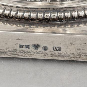 Kaffekanna samt sockerskål, silver, empirestil, GAB, Stockholm 1898-99.
