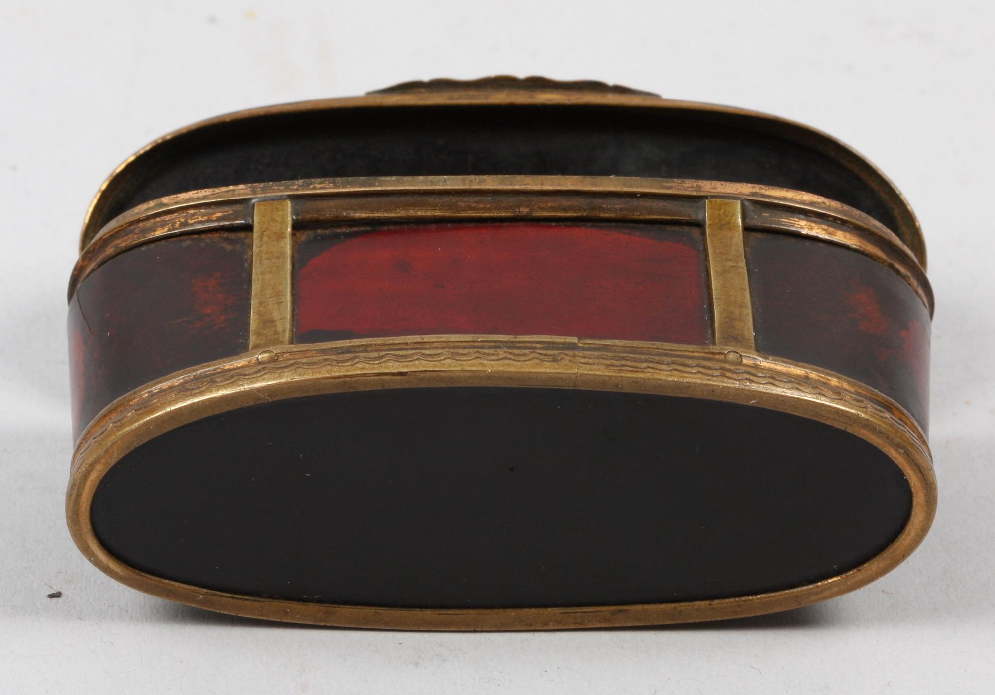 DOSA, lack, mässing, 1700/1800-tal.