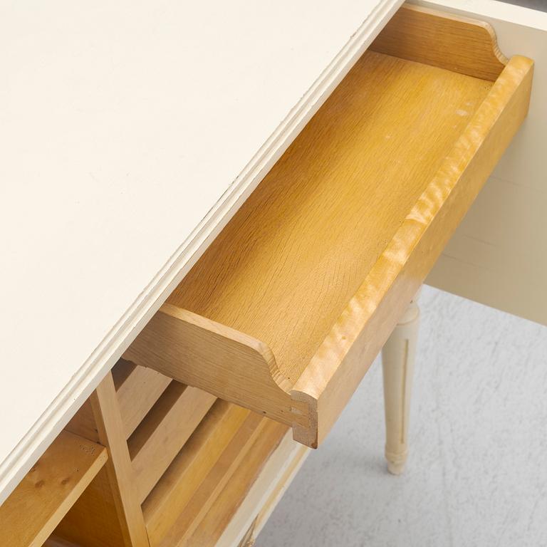 Dining group, 10 pieces, Gustavian style, 20th century.