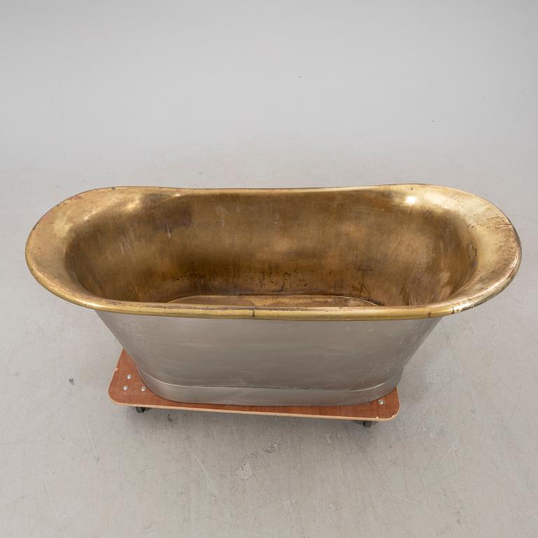 A brass tub from Gamla Mejeriet around 2015.
