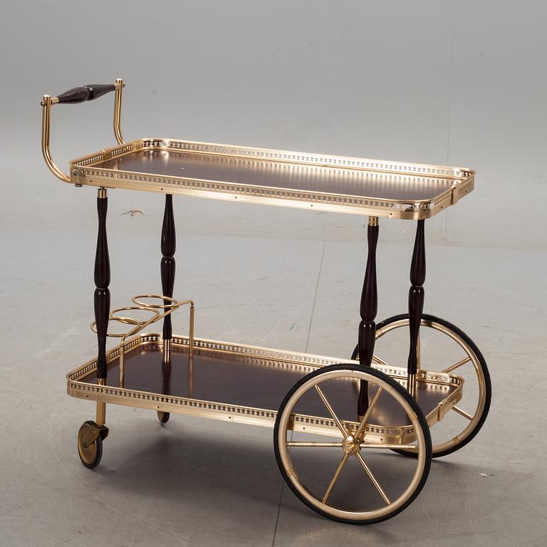 SERVERINGSVAGN, 1900-talets andra hälft.