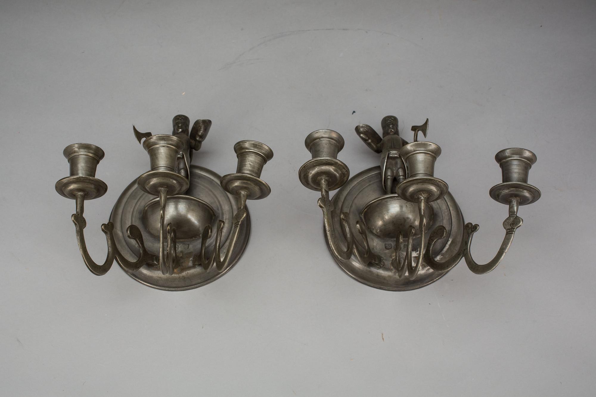 LAMPETTER, ett par, barockstil. 1800/1900-tal.