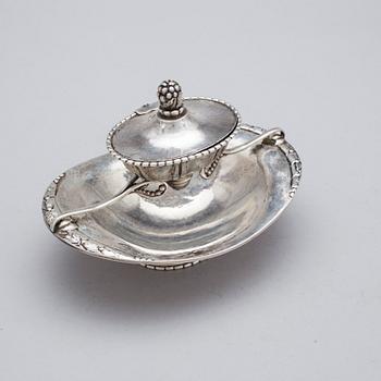 Georg Jensen, a bowl/dish, Copenhagen ca 1915-19, 830/1000 silver,