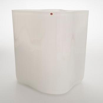 Alvar Aalto, maljakko 3031, signeerattu Alvar Aalto.