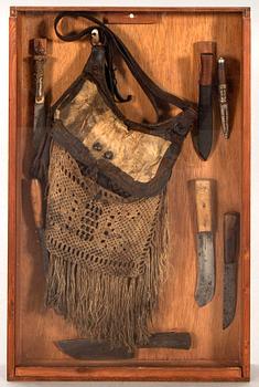 hunting bag, 7 hunting knives, around 1900.