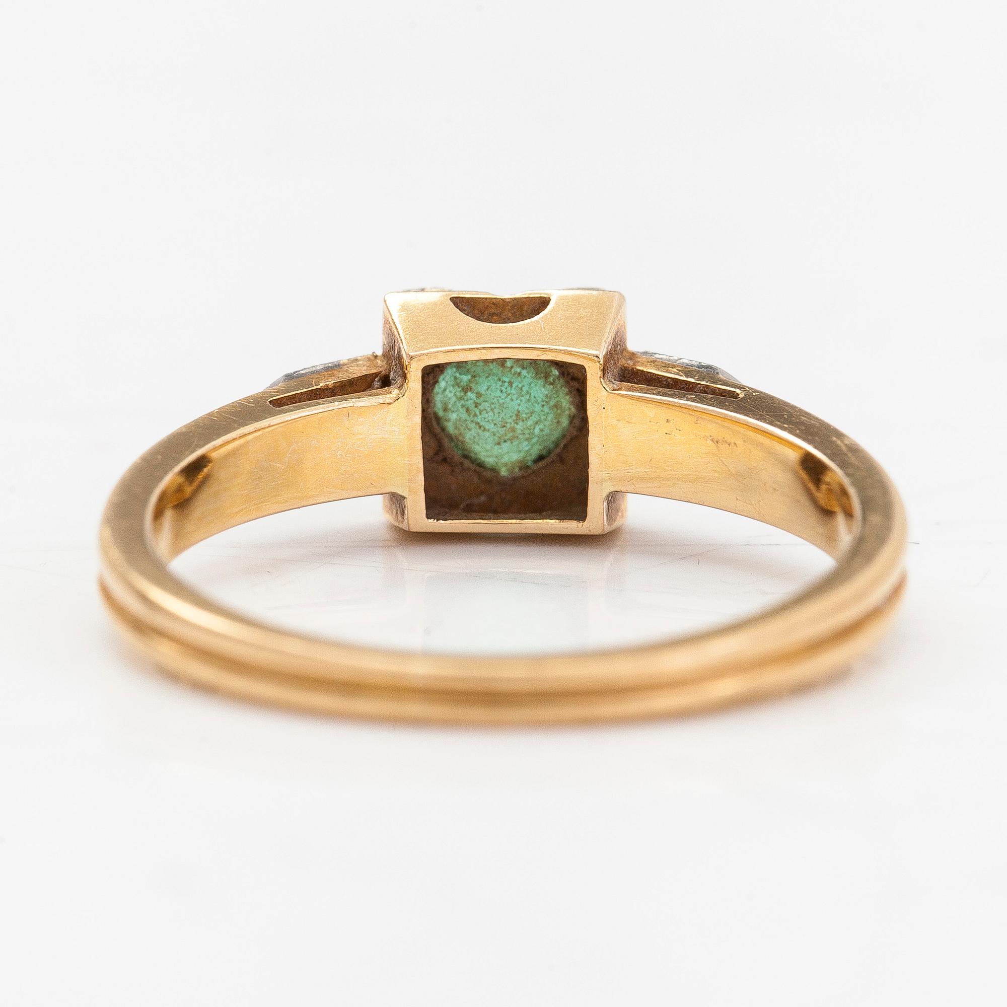 Ring, 18K guld, diamanter tot ca. 0.06 ct samt smaragd. Auran Kultaseppä Oy, Turku 1956.