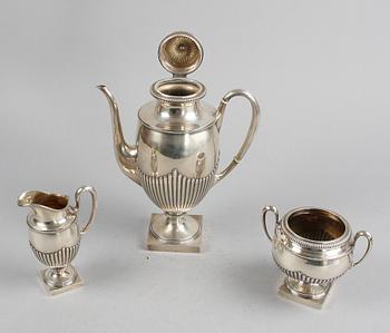 KAFFESERVIS, 3 delar. Silver. Empirestil, K Andersson. 1969-70. 1365gr.