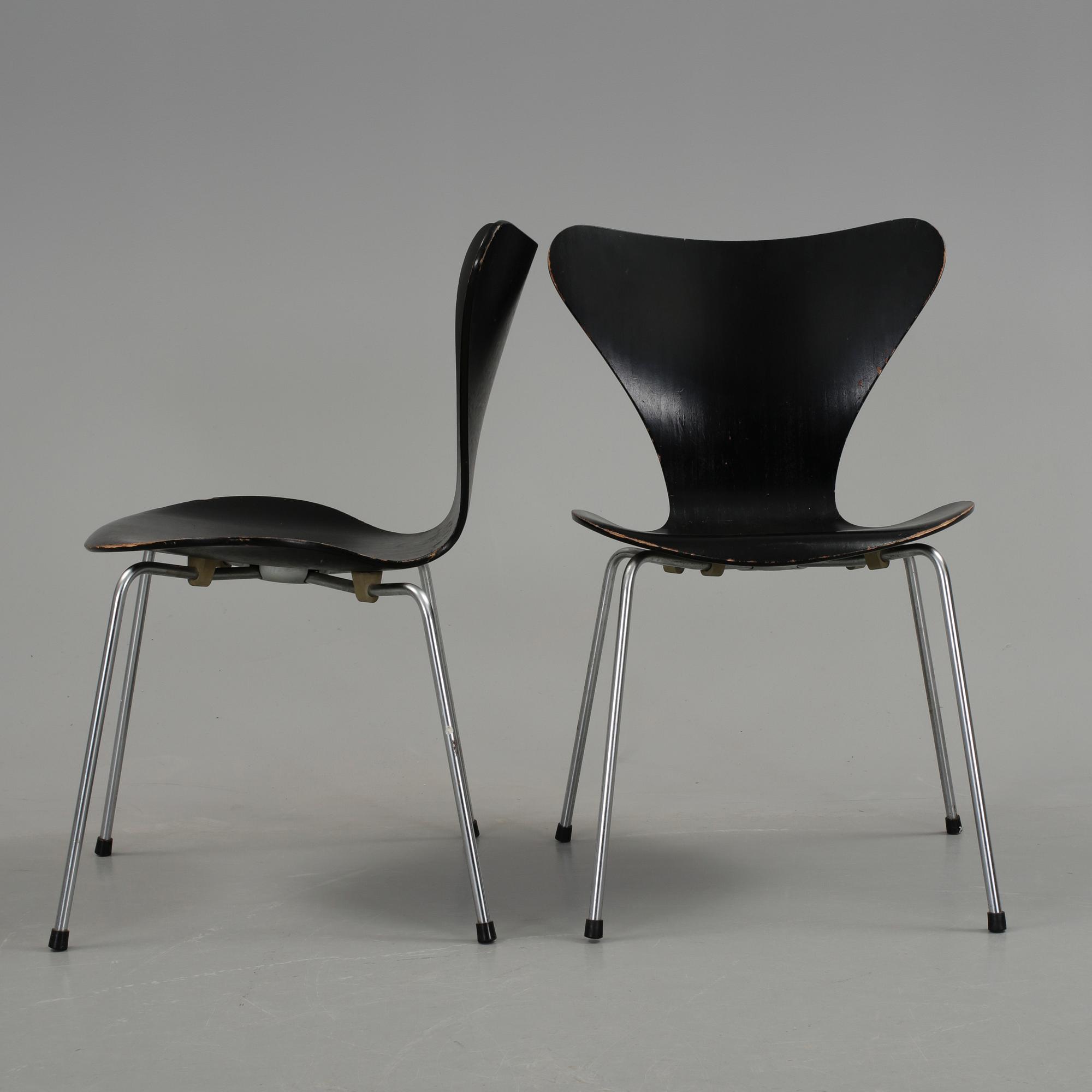 STOLAR, ett par, "Sjuan", Arne Jacobsen, Fritz Hansen.