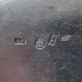 FAT, silver, stämplad  АЯ och СГ, S:t Petersburg 1811. Vikt ca 179 g.