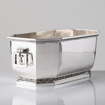 Atelier Borgila, jardiniere, Stockholm 1955, sterling ( silver från Falu Silvergruva).