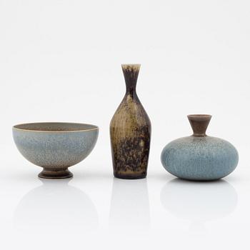 Sven Wejsfelt, vaser, 2 st samt skål, stengods, Gustavsbergs studio, 1985-1987.