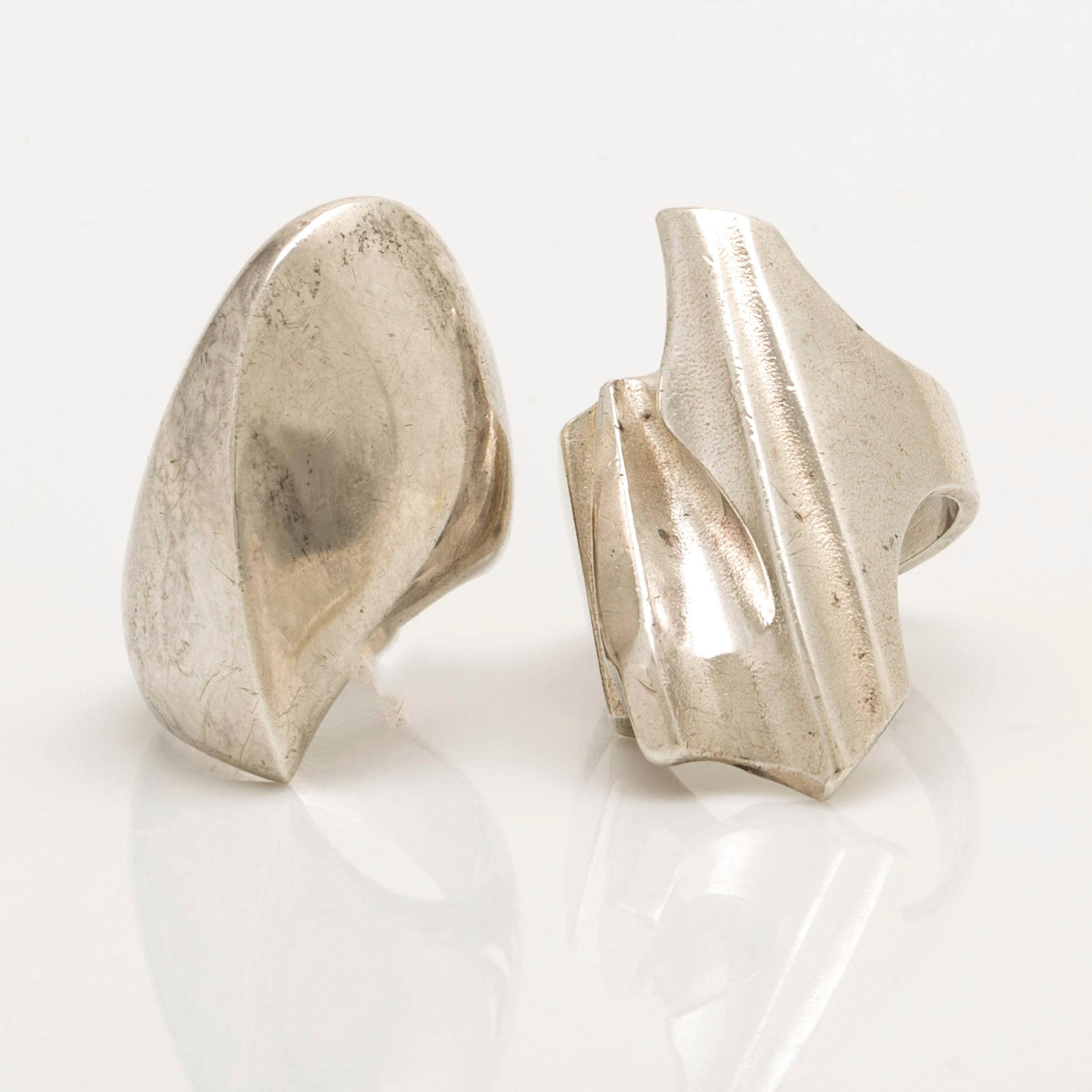 2 rings sterling silver, Lapponia approx size 55, Georg Jensen  approx size 51, total weight 28,8 g.