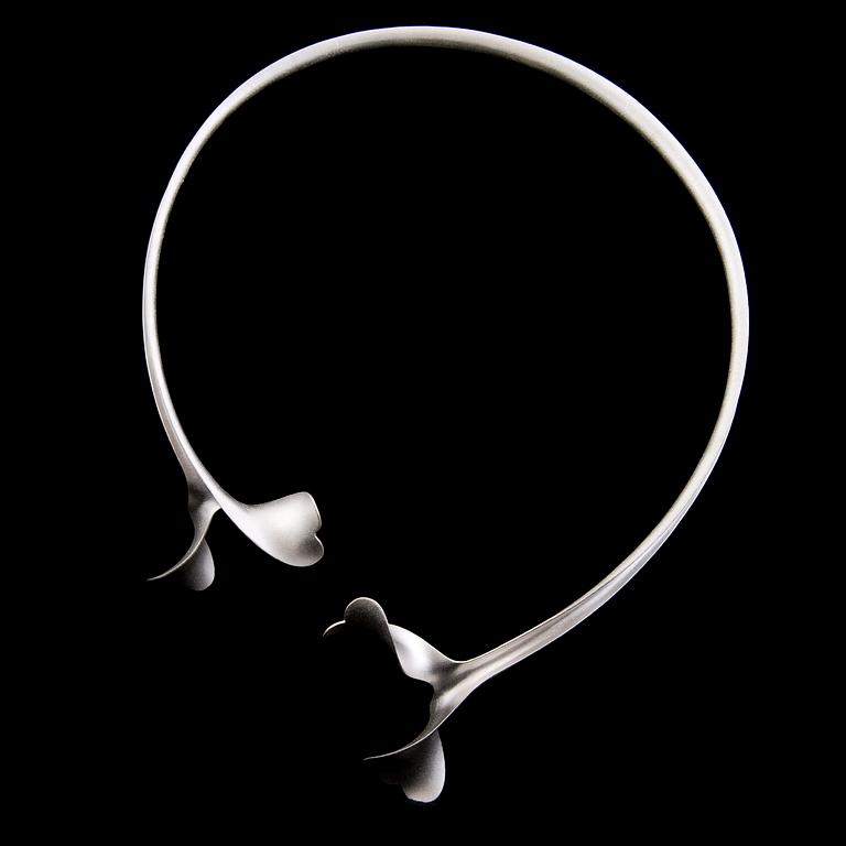 CHAO-HSIEN KUO, HALSSMYCKE, "Heart Leaf simple collar", silver, 2018.