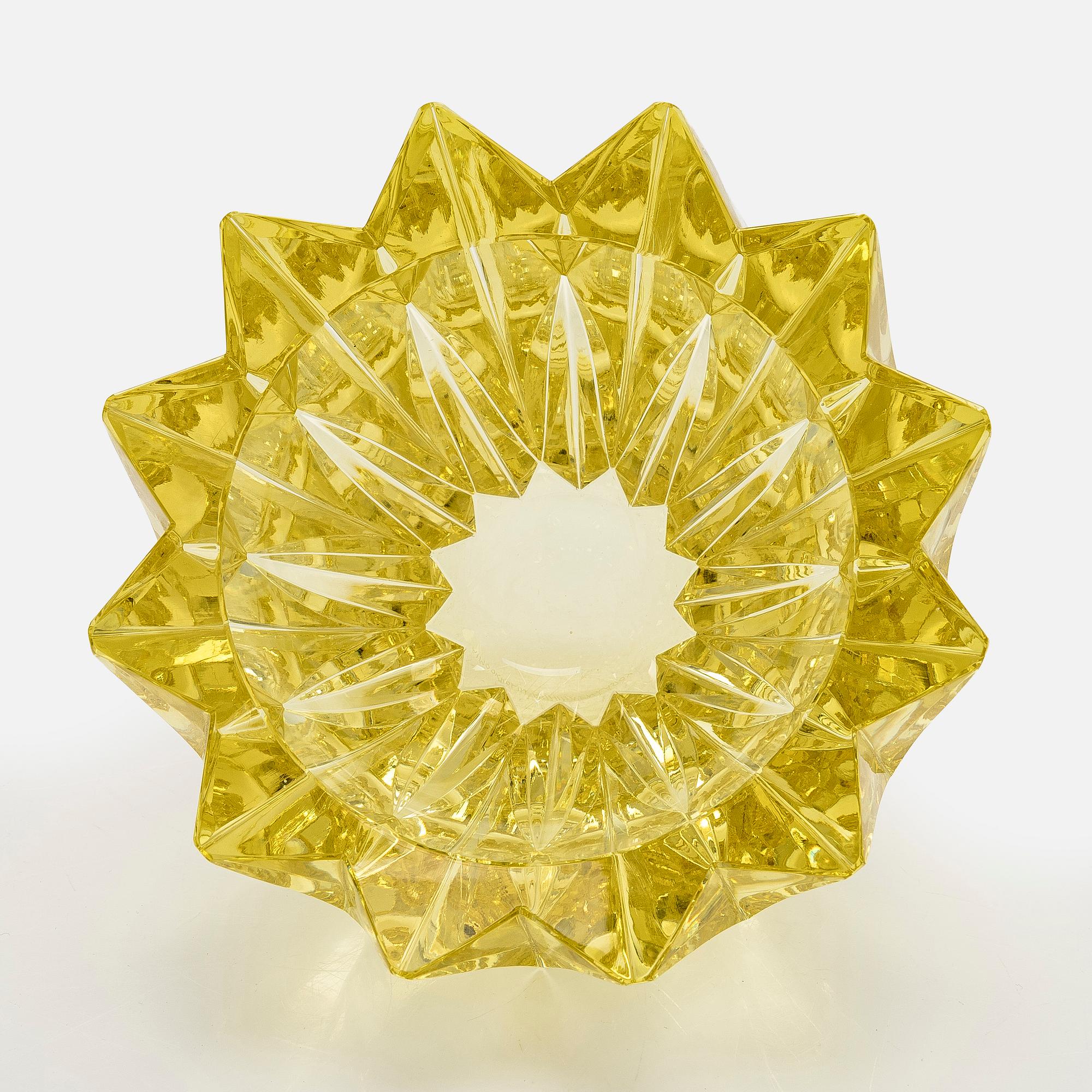 Aimo Okkolin, a 'Water lily' crystal bowl, signed Aimo Okkolin Riihimäen Lasi Oy.
