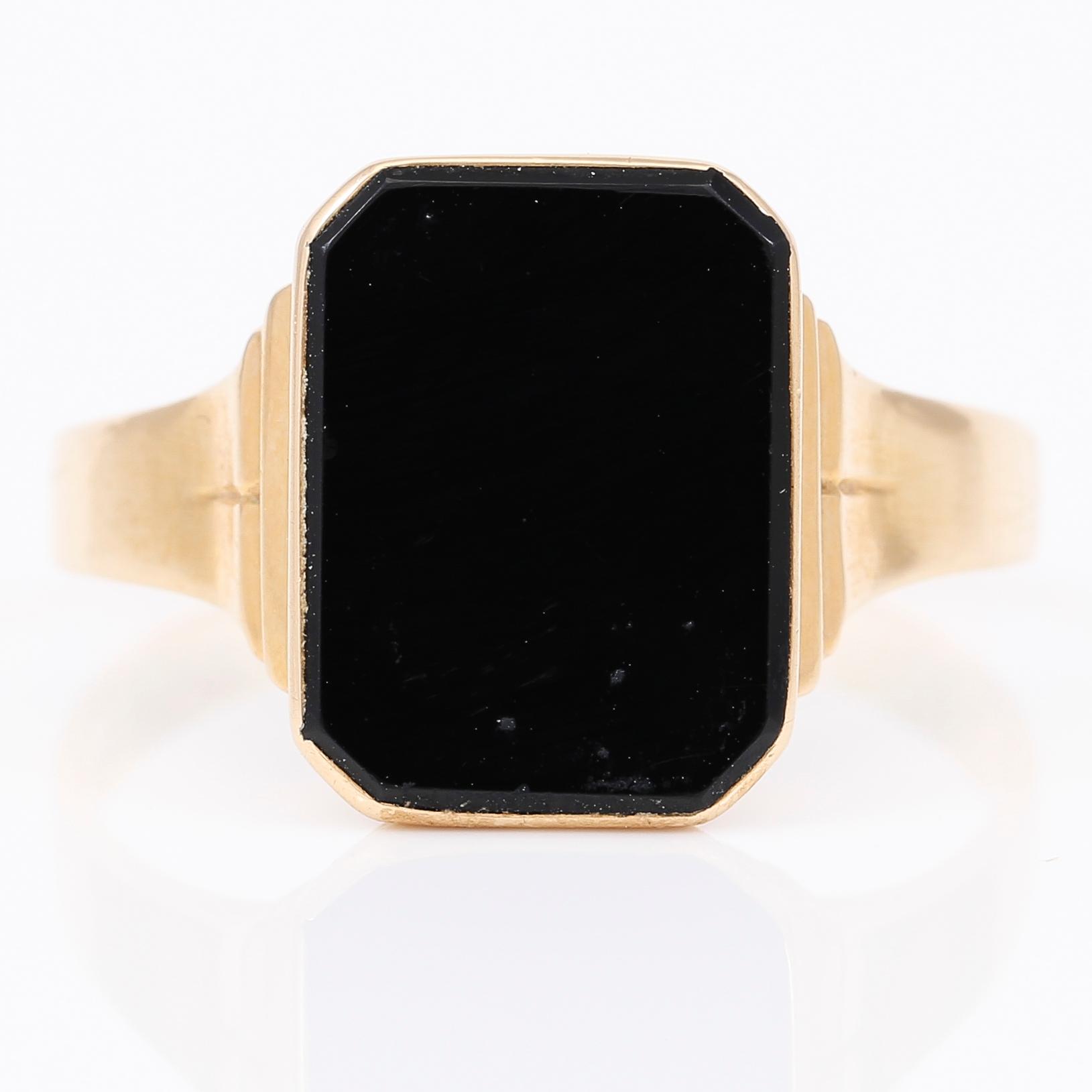 KLACKRING, svart sten, svenska stämplar, 1946.