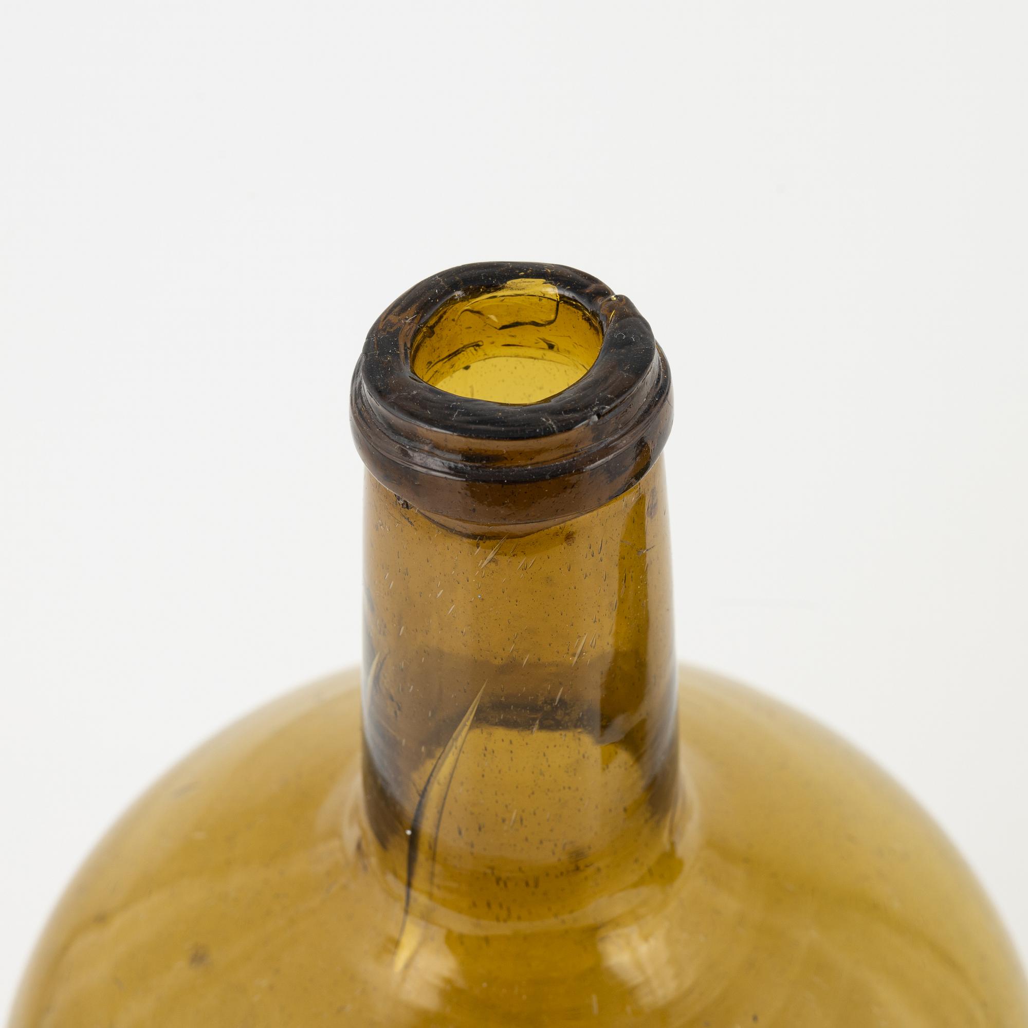 Two glass bottles, 18th/19th Century.