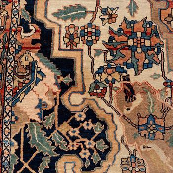 An antique Feraghan carpet, ca 294 x 201 cm.