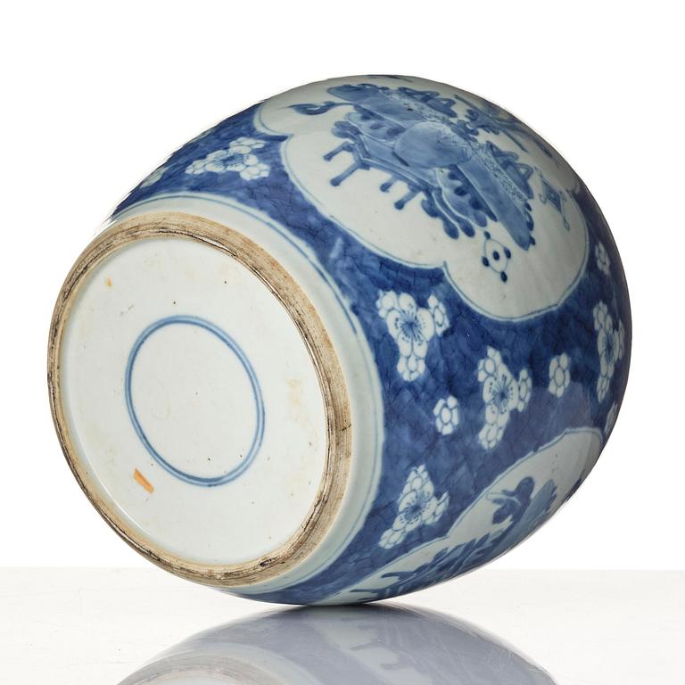 A blue and white 'antiques' jar, Qing dynasty, Kangxi (1662-1722).