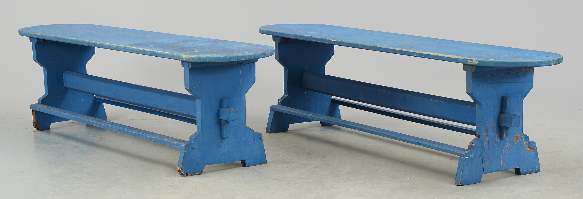 BÄNKAR, ett par, omkring år 1900.