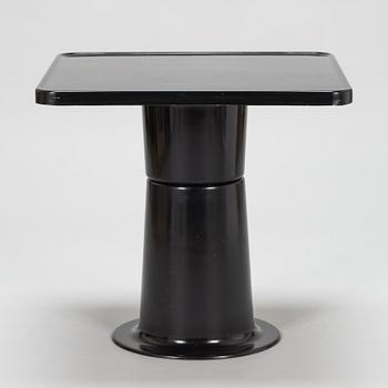 Yrjö Kukkapuro, a  A 1970's  'Carousel' armchair and a "Saturnus" table for Haimi.