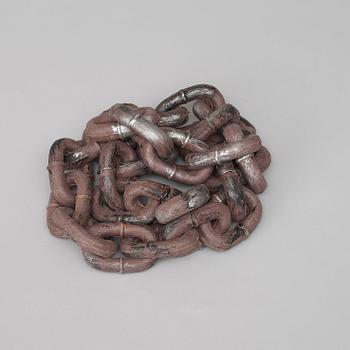 Haim Steinbach, "Chain".