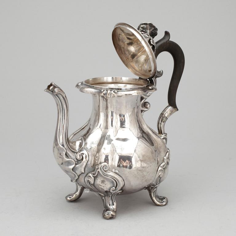 KAFFEKANNA, silver, svenska importstämplar, total vikt ca 386g.