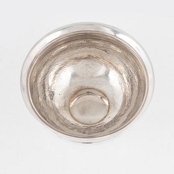 Tapio Wirkkala, skål, silver, TW 341, Kultakeskus, Tavastehus, 1969.