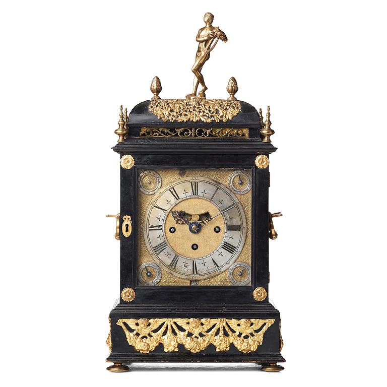 Claudius du Chesne musical table clock (clockmaker in London 1693-1730), circa 1705, Queen Anne.