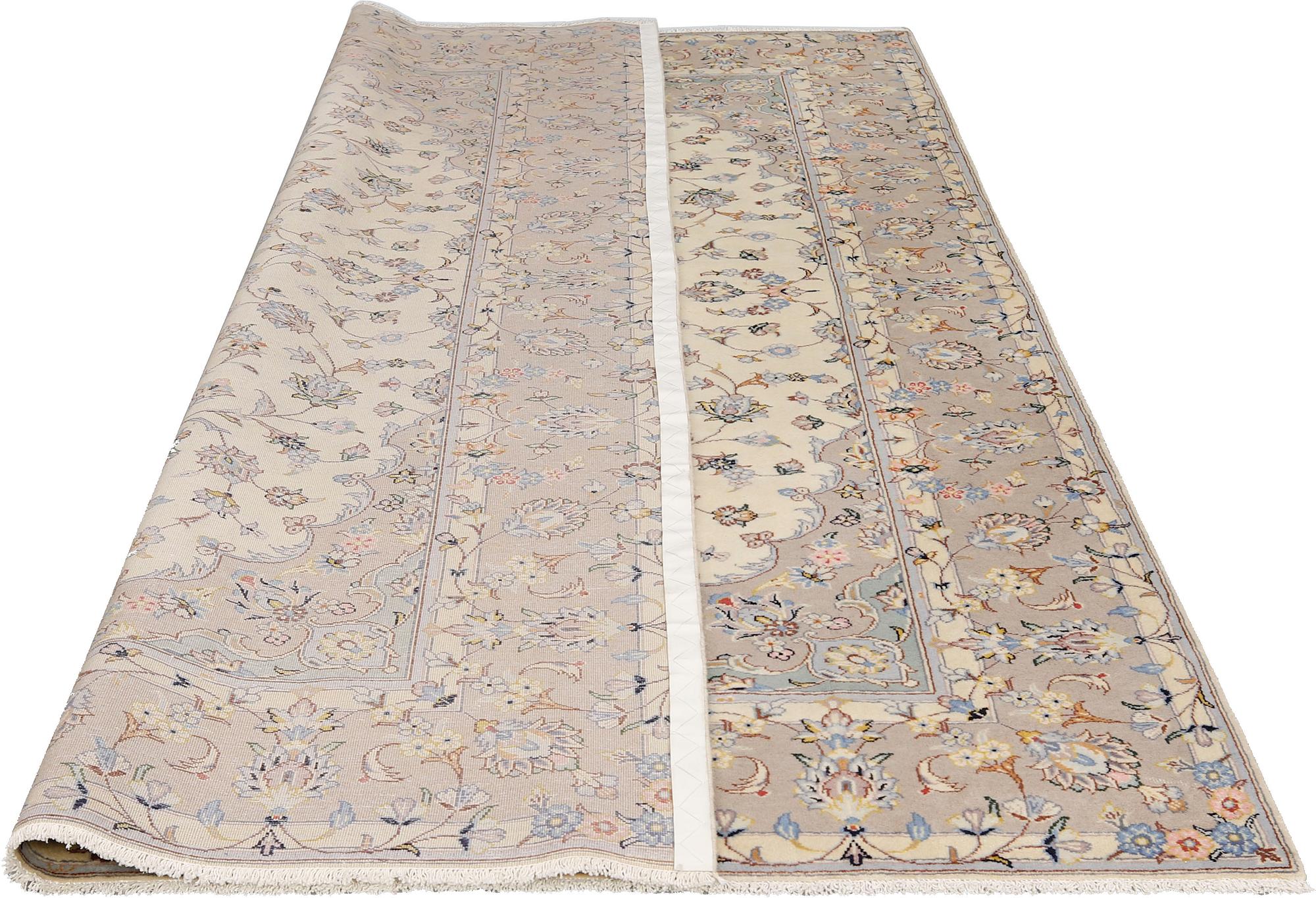 Matta, Keshan, ca 298 x 203 cm.