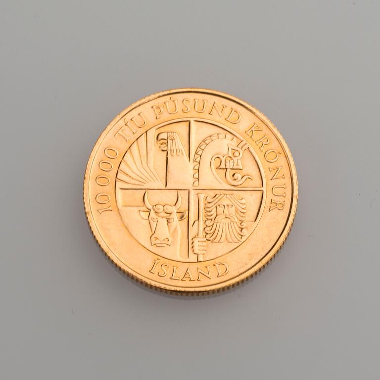 MINNESMYNT, guld, "10000 TÍU ÞÚSUND KRONUR 874-1974  Island". Island, 1974. Vikt ca 15,50 g.