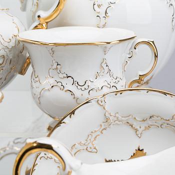 A Meissen porcelain ca 28 piece coffe and tea service, first half of the 20th century.