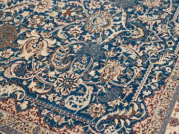 A CARPET, a semi-antique Esfahan/Nain, ca 250 x 169,5 cm (as well as the ends have 2 cm flat weave).