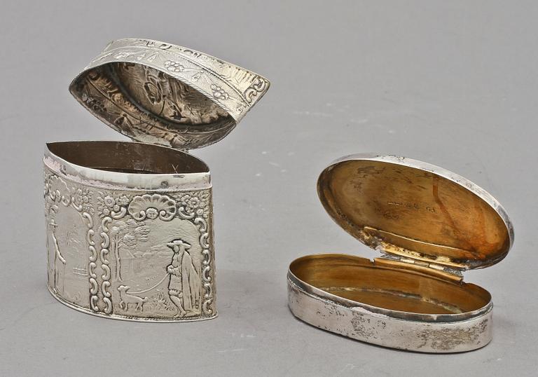 DOSOR, 2 st, silver, bl a Johan Mauritz Corth, Nyköping, 1837?, 1800/1900-tal. Vikt 120g.