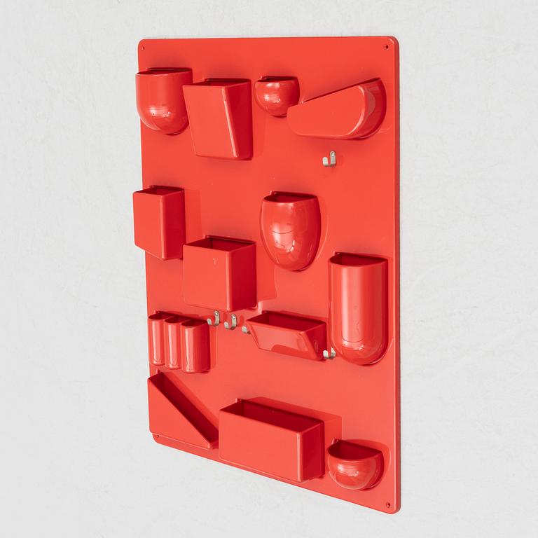 Klädhängare, "Hang it all", väggtavla "Uten Silo” och rumsavdelare, "Algues", Vitra.